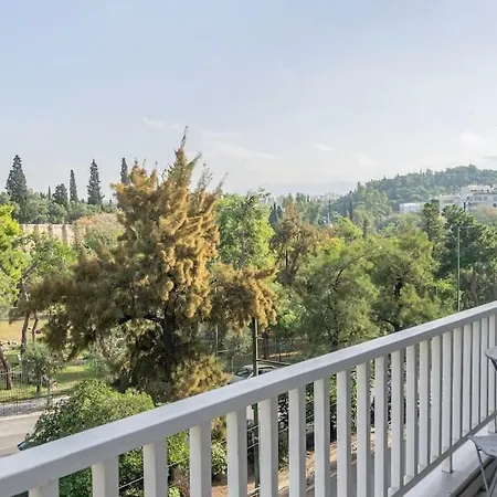 Amazing Location - 2 Min From Acropolis